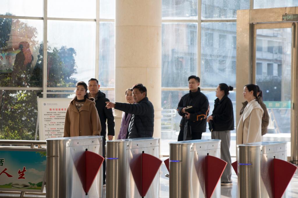 深入一线摸实情 精准监督促...