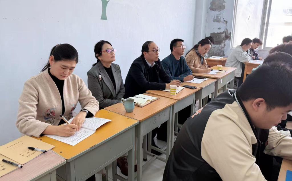 副院长贾楠深入公共教学部教学...